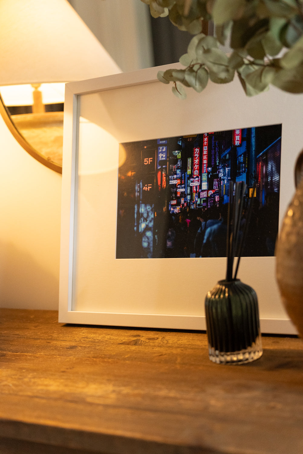 Framewick frames at home