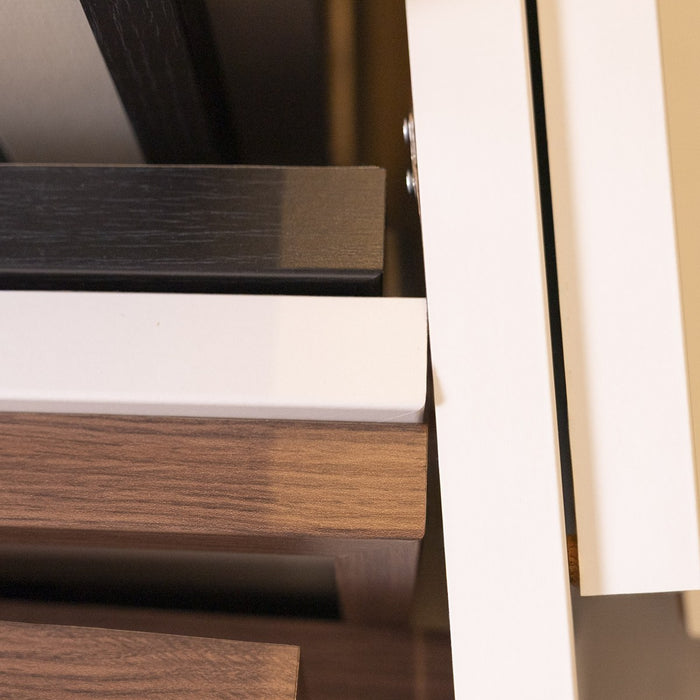 Mouldings in three finishes